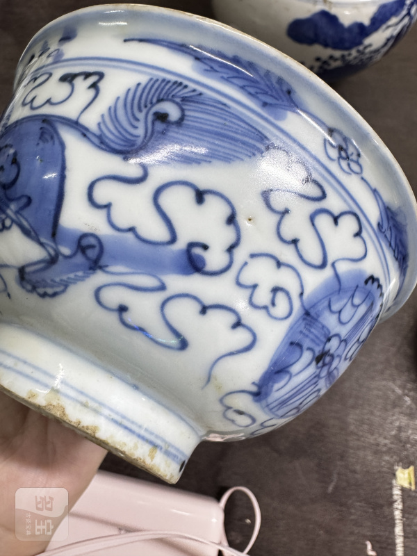 清 青花狮子绣球纹碗一对 - 图16